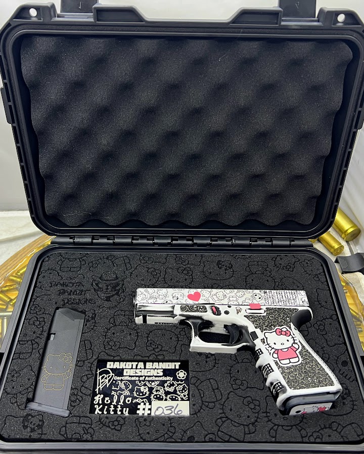 Hello Kitty Glock 19