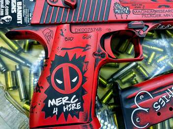 Desert Eagle Red/Black 44 Magnum