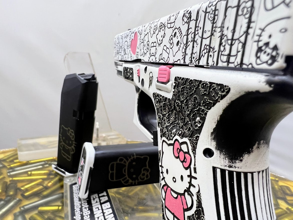 Hello Kitty Glock 19